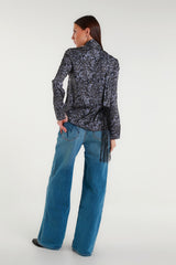 Camicia fantasia paisley con frange e dettaglio sciarpa