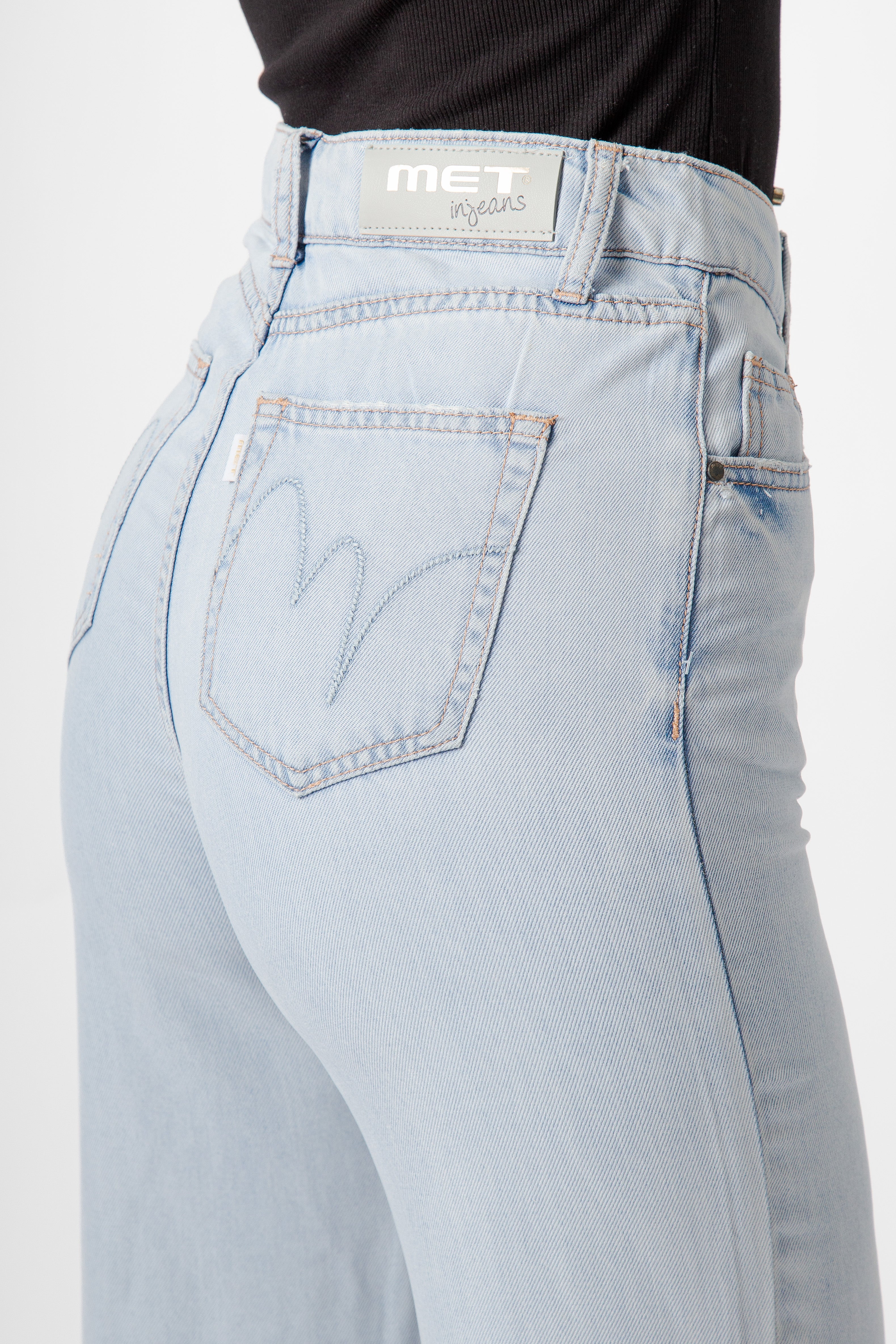 Jeans wide leg in denim chiaro