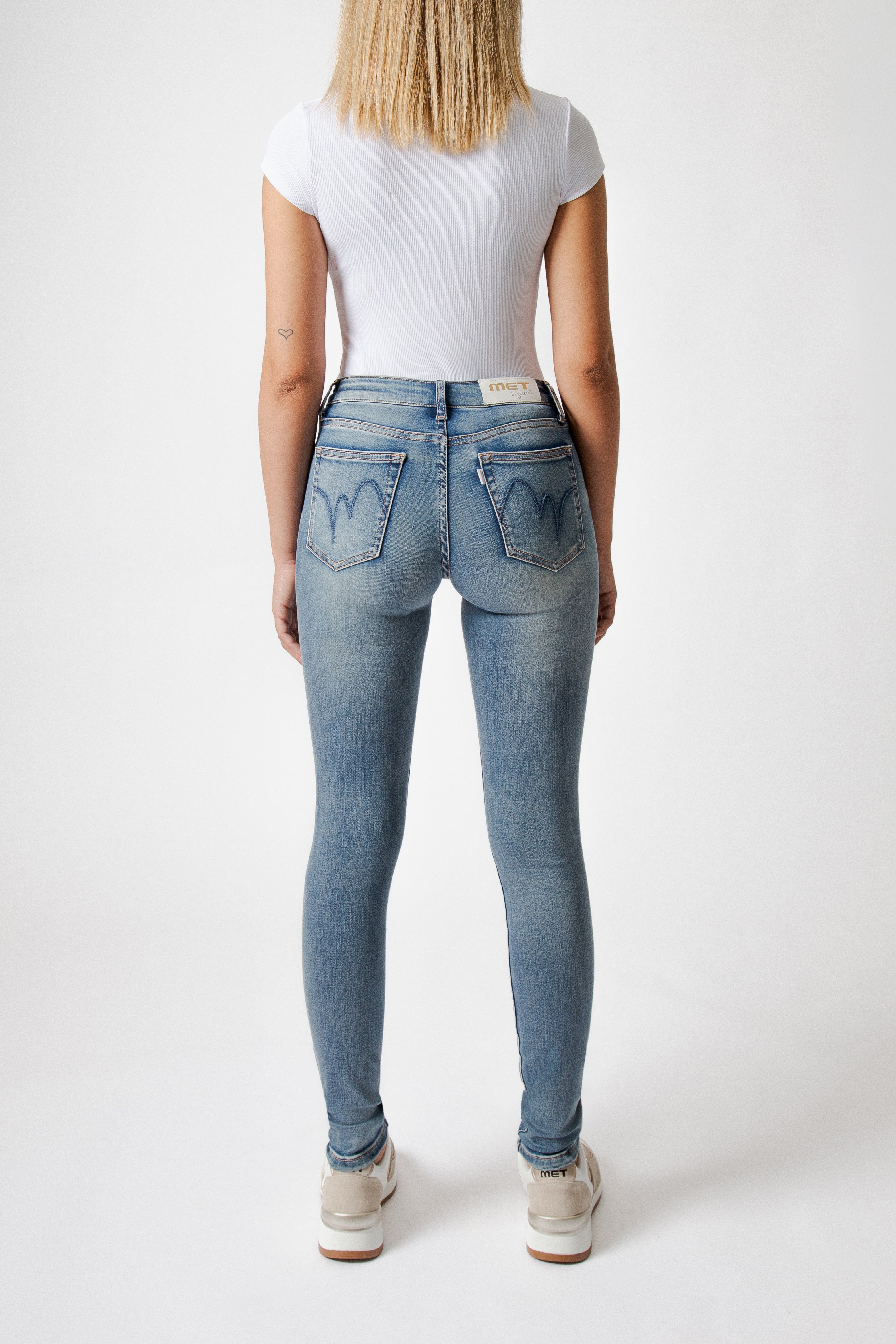 Jeans Donna Slim Fit Denim Chiaro – Vita Media, Effetto Second Skin
