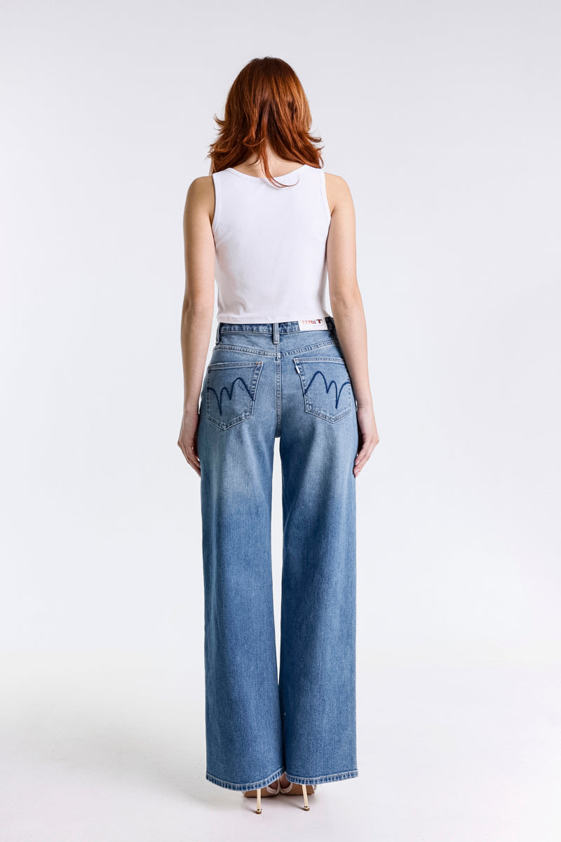 CROP TOP CON APPLICAZIONI