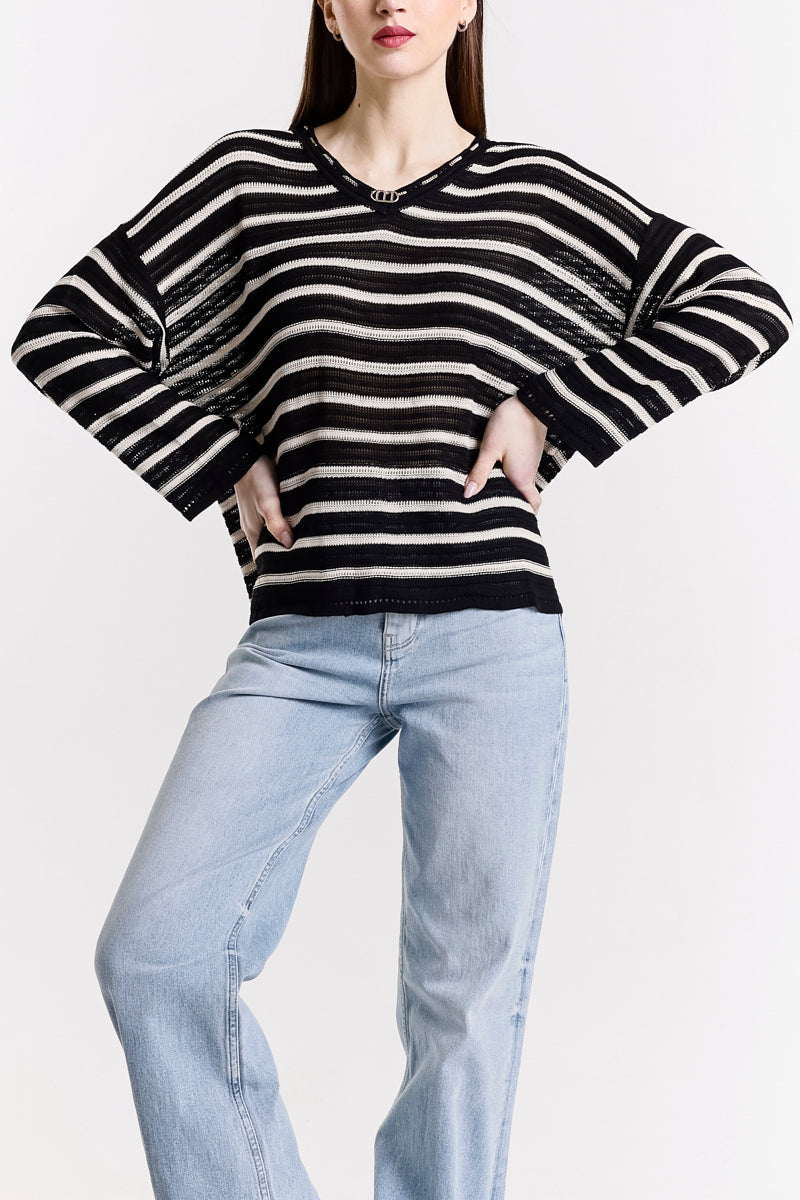 MAGLIA OVERSIZE A RIGHE CON SCOLLO A V