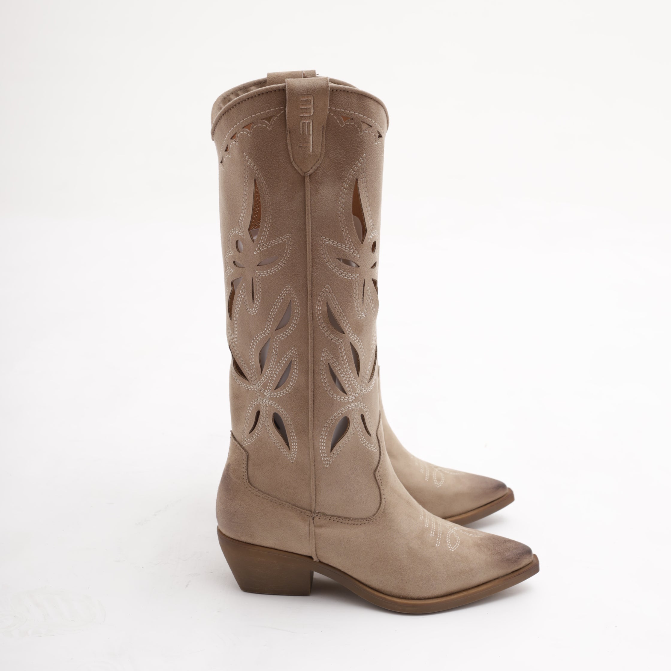 M10 401 SHOES