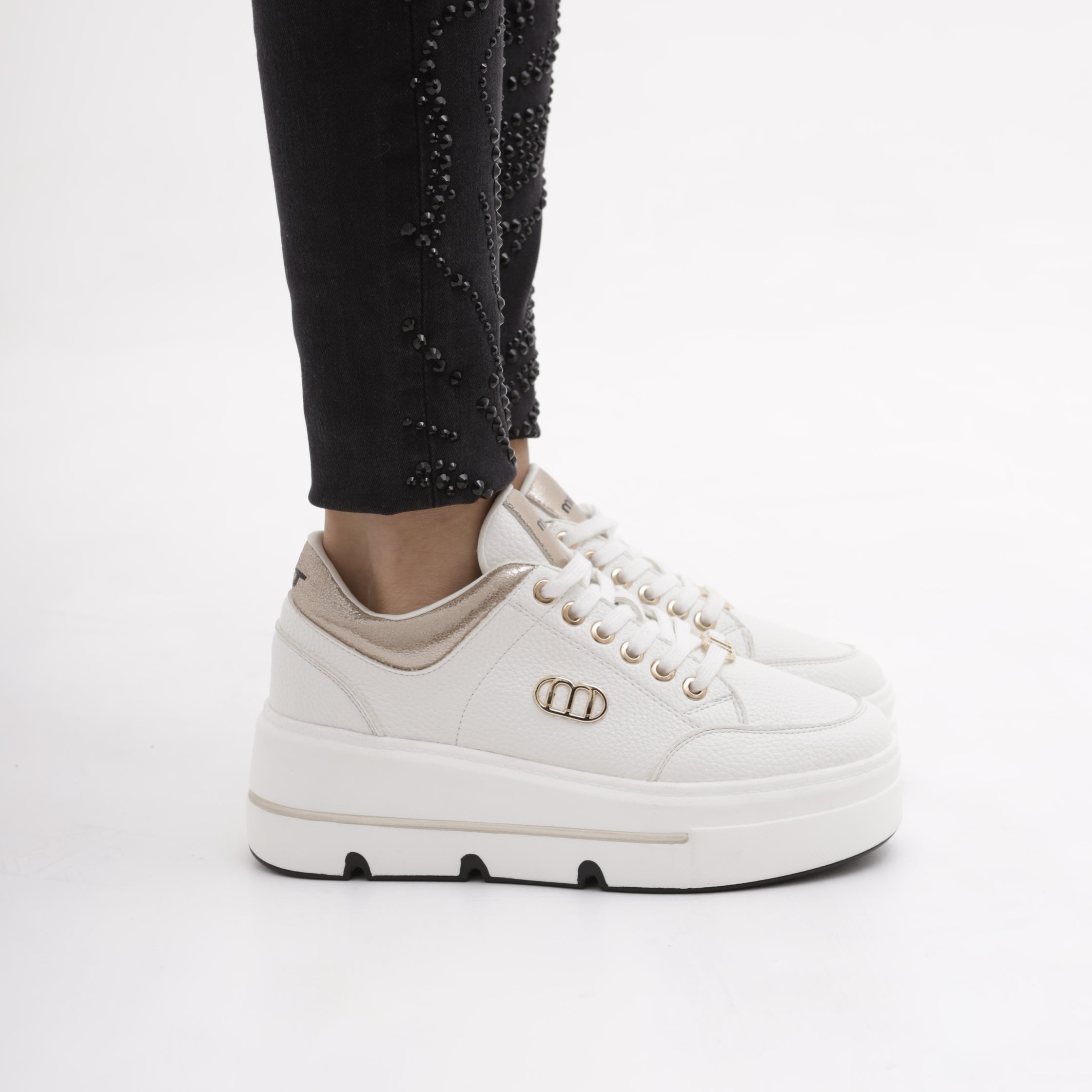 M10 405 SHOES