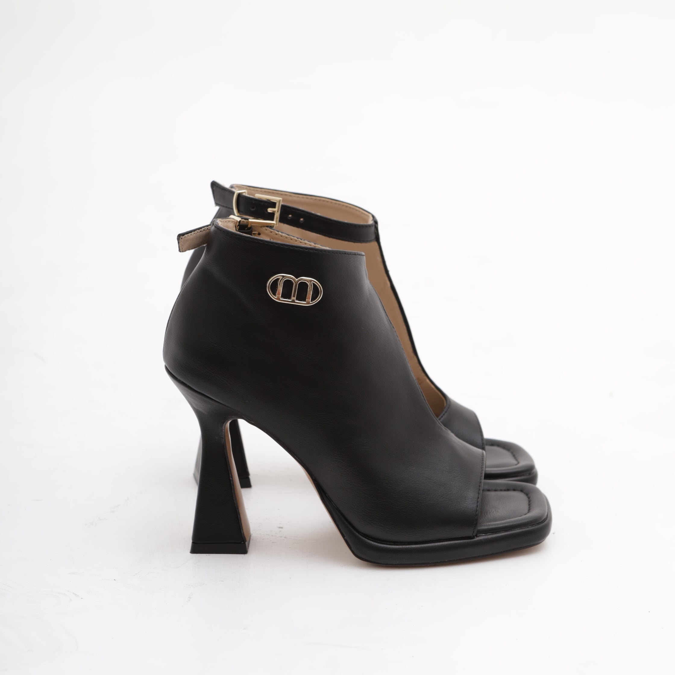 M10 415 SHOES