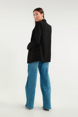 Elegant black jacket with a tailored cut