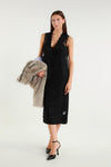Elegant Black Dress with Satin Details and V-Neck