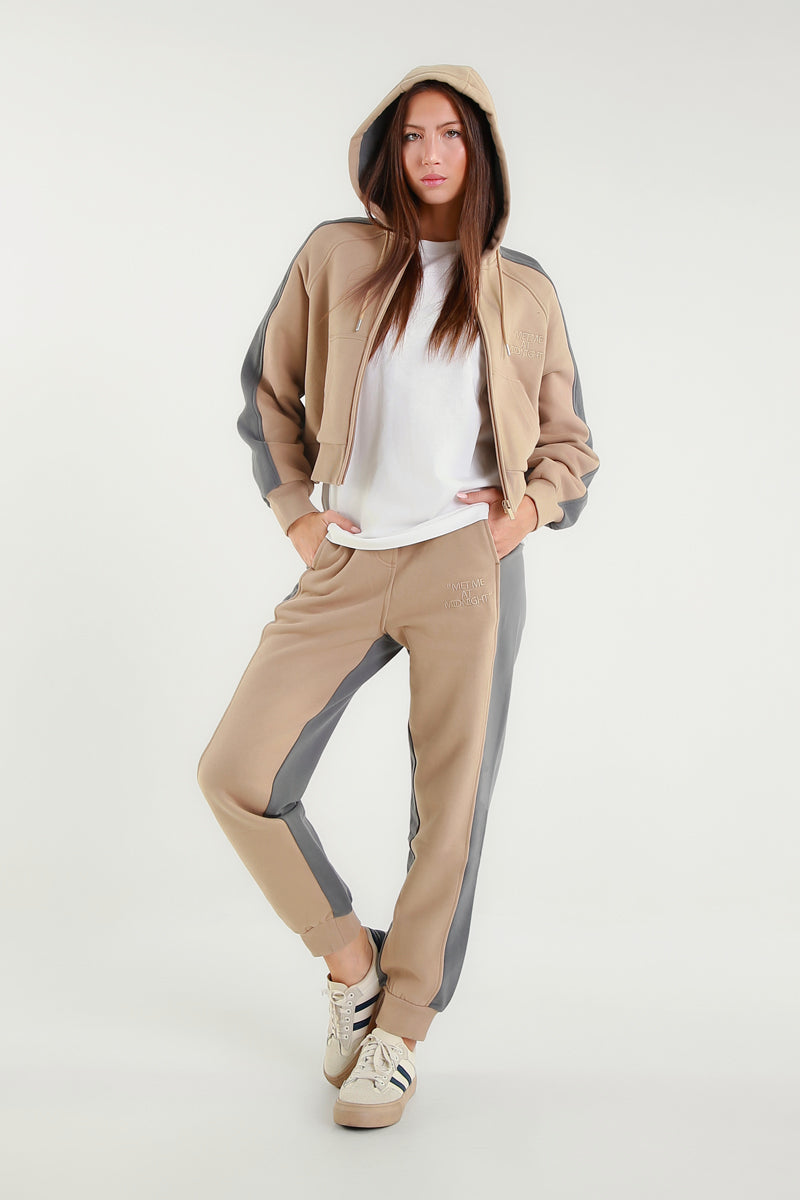 Pantaloni Sportivi con Dettaglio a Contrasto "Iced Coffee"