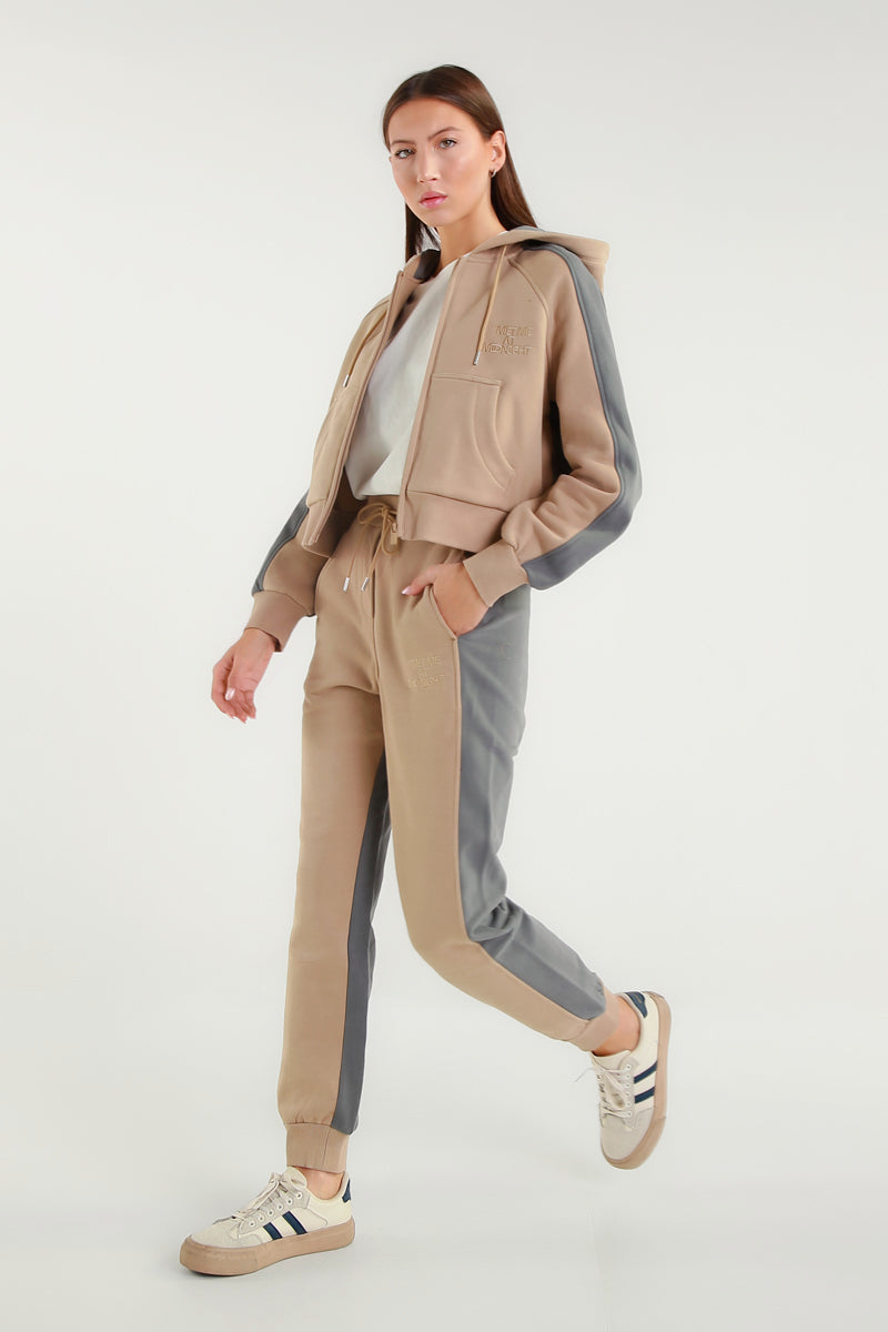 Pantaloni Sportivi con Dettaglio a Contrasto "Iced Coffee"