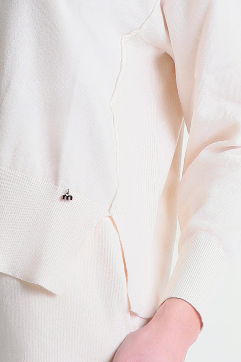 Maglia girocollo con maniche scese