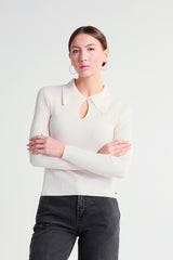Fine-knit sweater with collar and teardrop detail