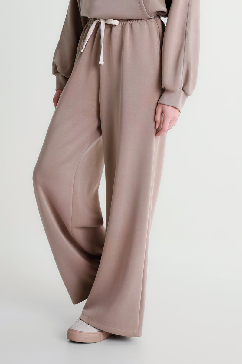 Pantaloni ampi con coulisse in vita