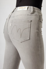 Jeans Donna Flare Fit Grigio – Denim Elasticizzato a Vita Media, Gamba Leggermente Svasata