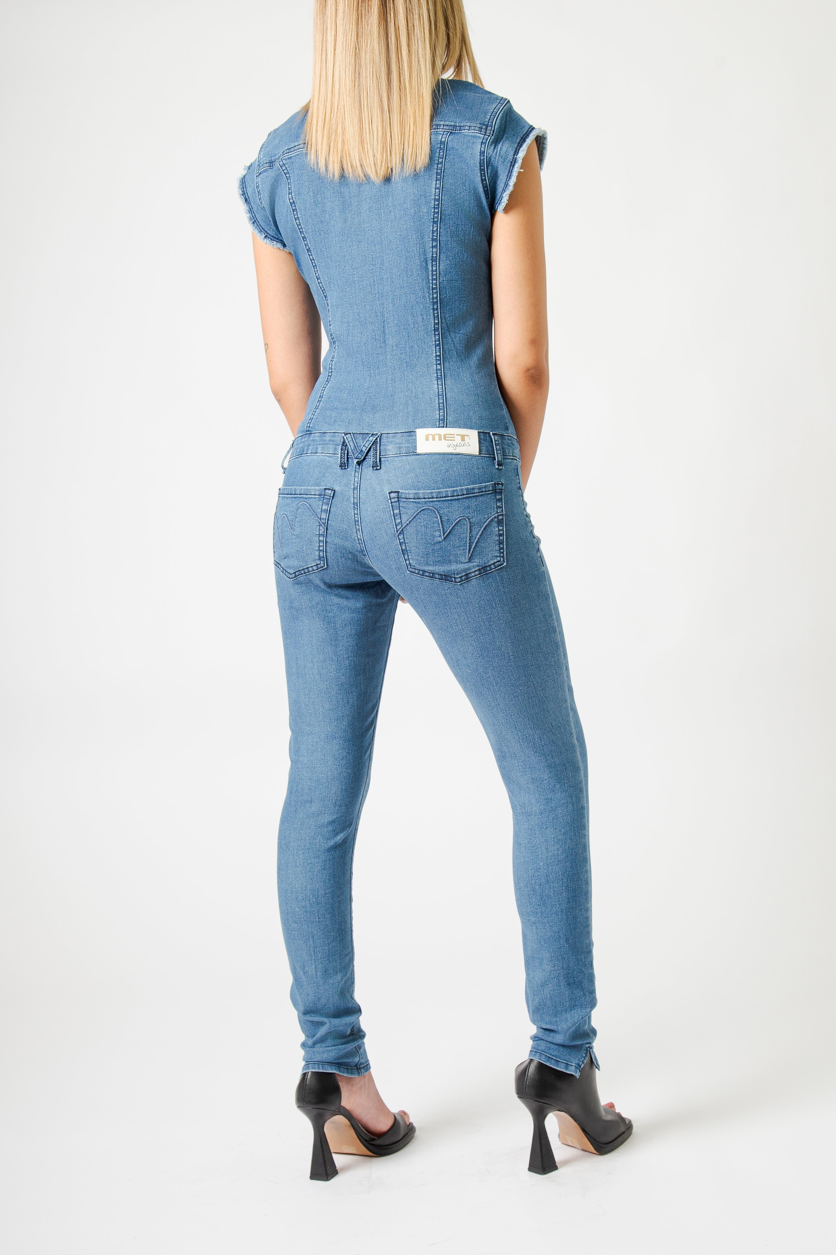 Tuta Donna Denim Slim Fit Senza Maniche – Effetto Second Skin, Stile Urban Chic