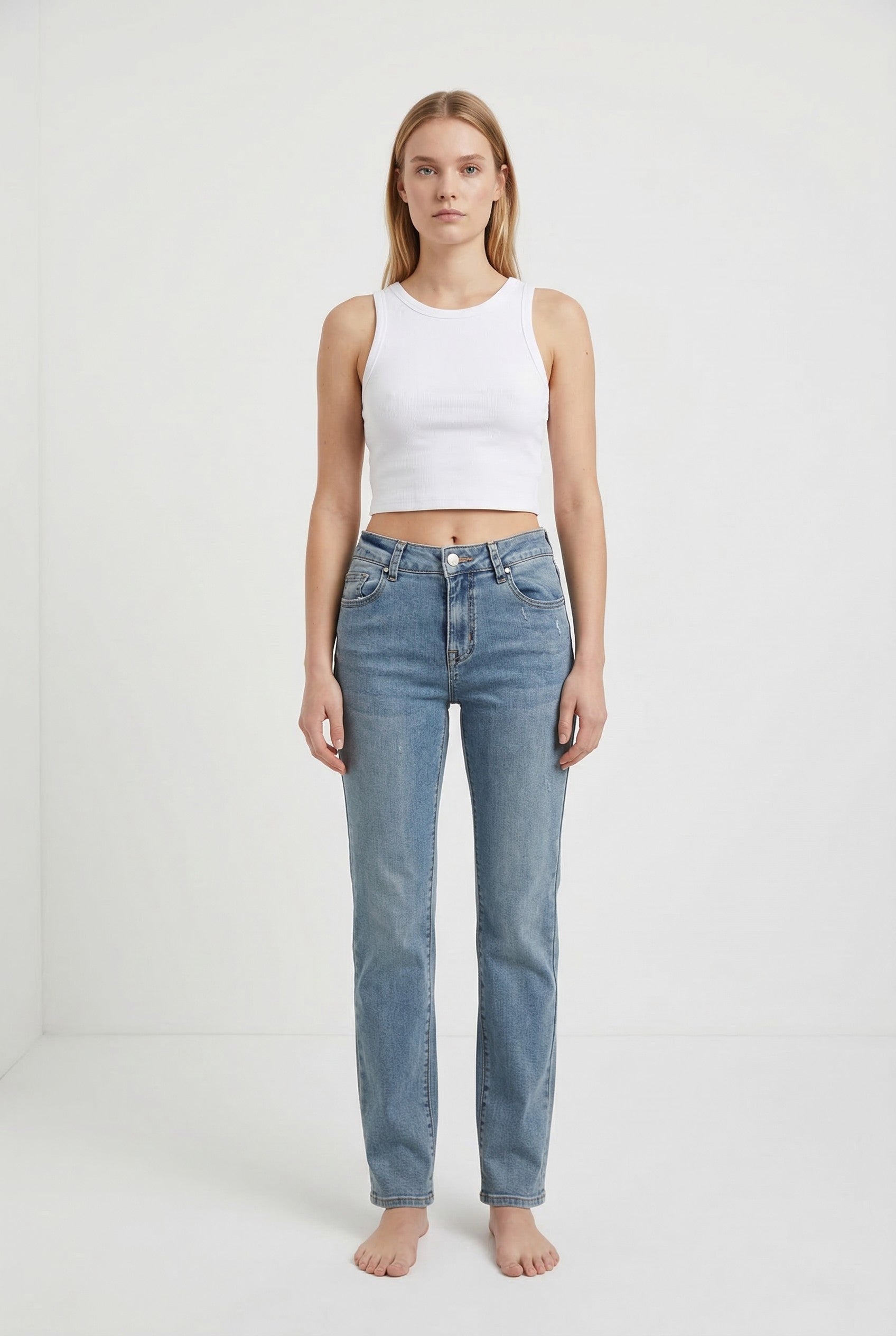 Jeans Donna Straight Fit – Denim Chiaro Lavaggio Soft