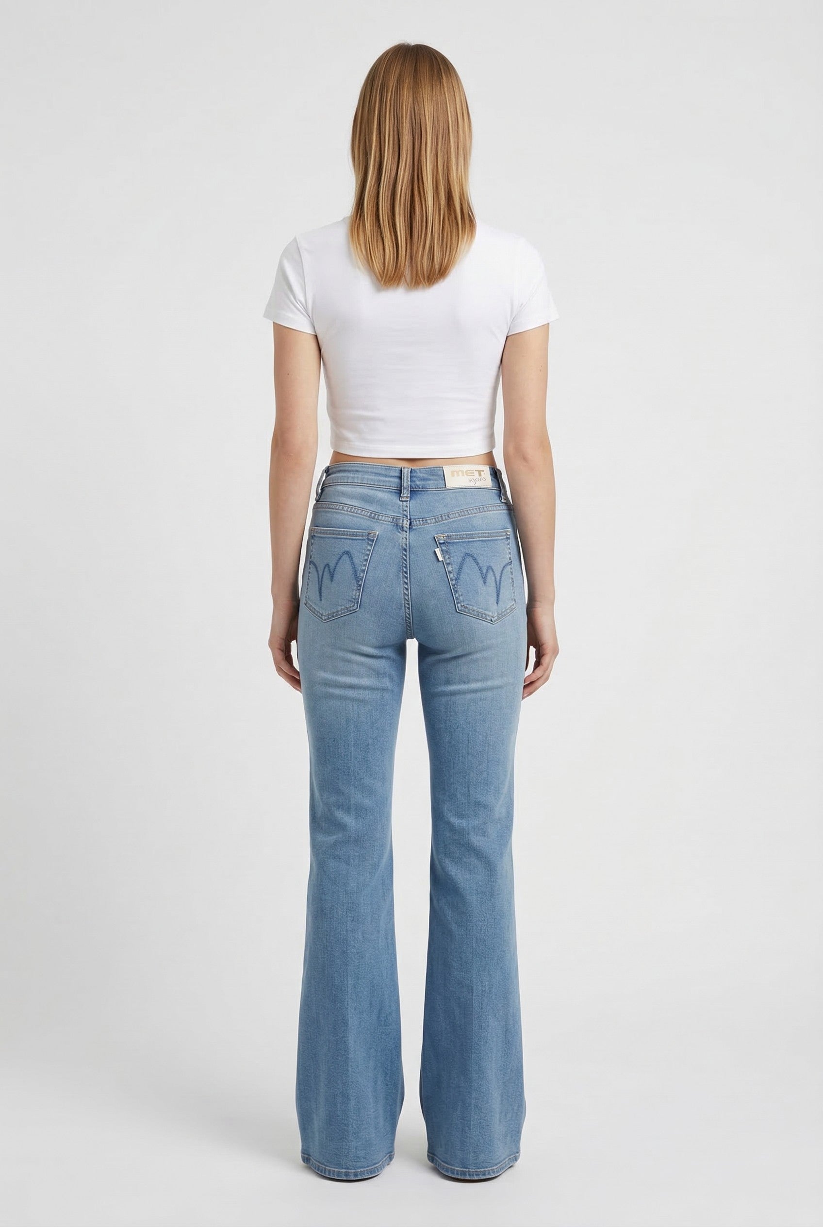 Jeans Donna Bootcut – Denim Chiaro Lavaggio Naturale