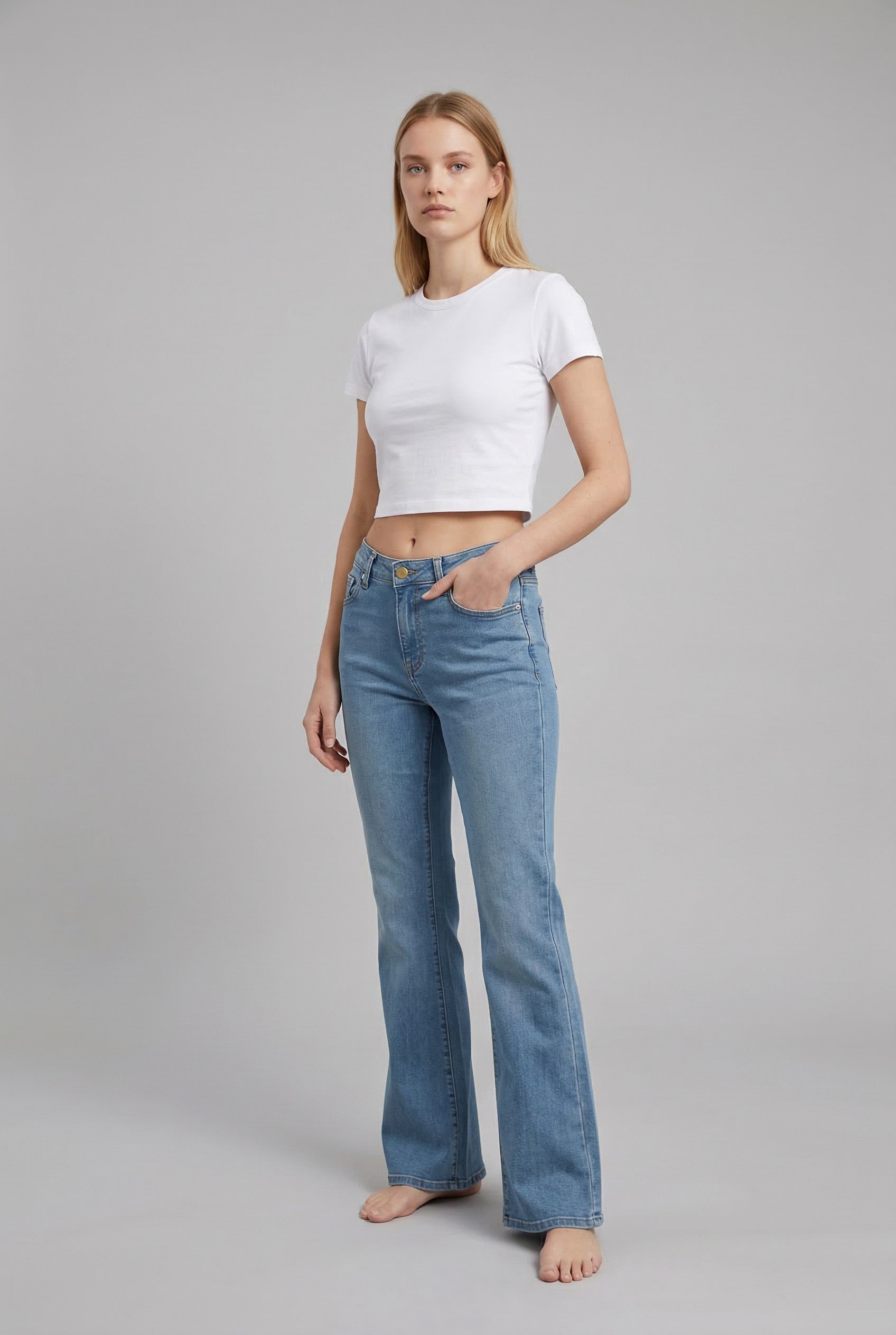 Jeans Donna Bootcut – Denim Chiaro Lavaggio Naturale