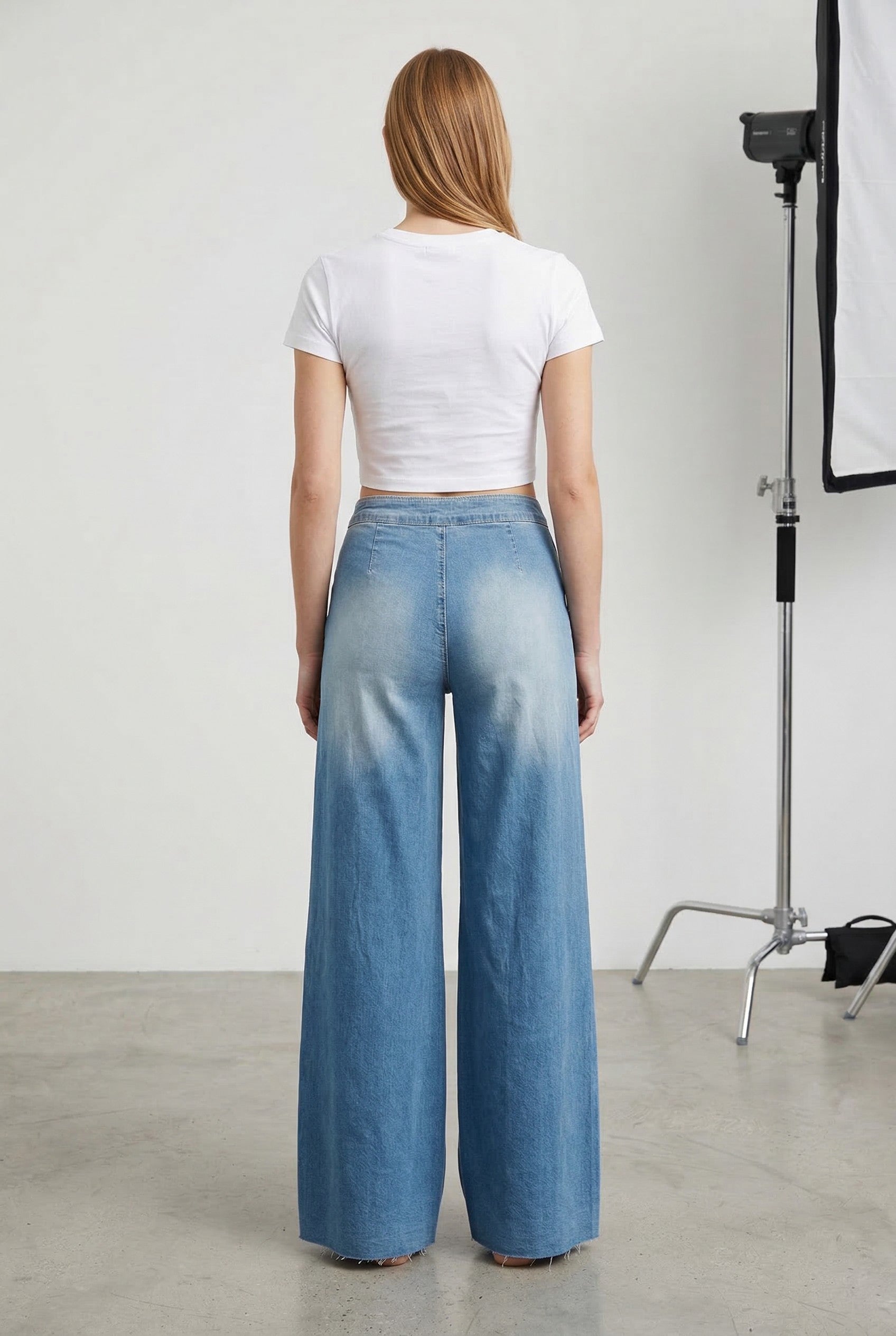Jeans Donna Palazzo – Denim Chiaro Effetto Vintage Fluido