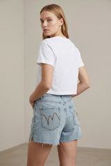 Shorts Donna Denim Chiaro con Perle Decorative – Vita Media, Orlo Sfrangiato