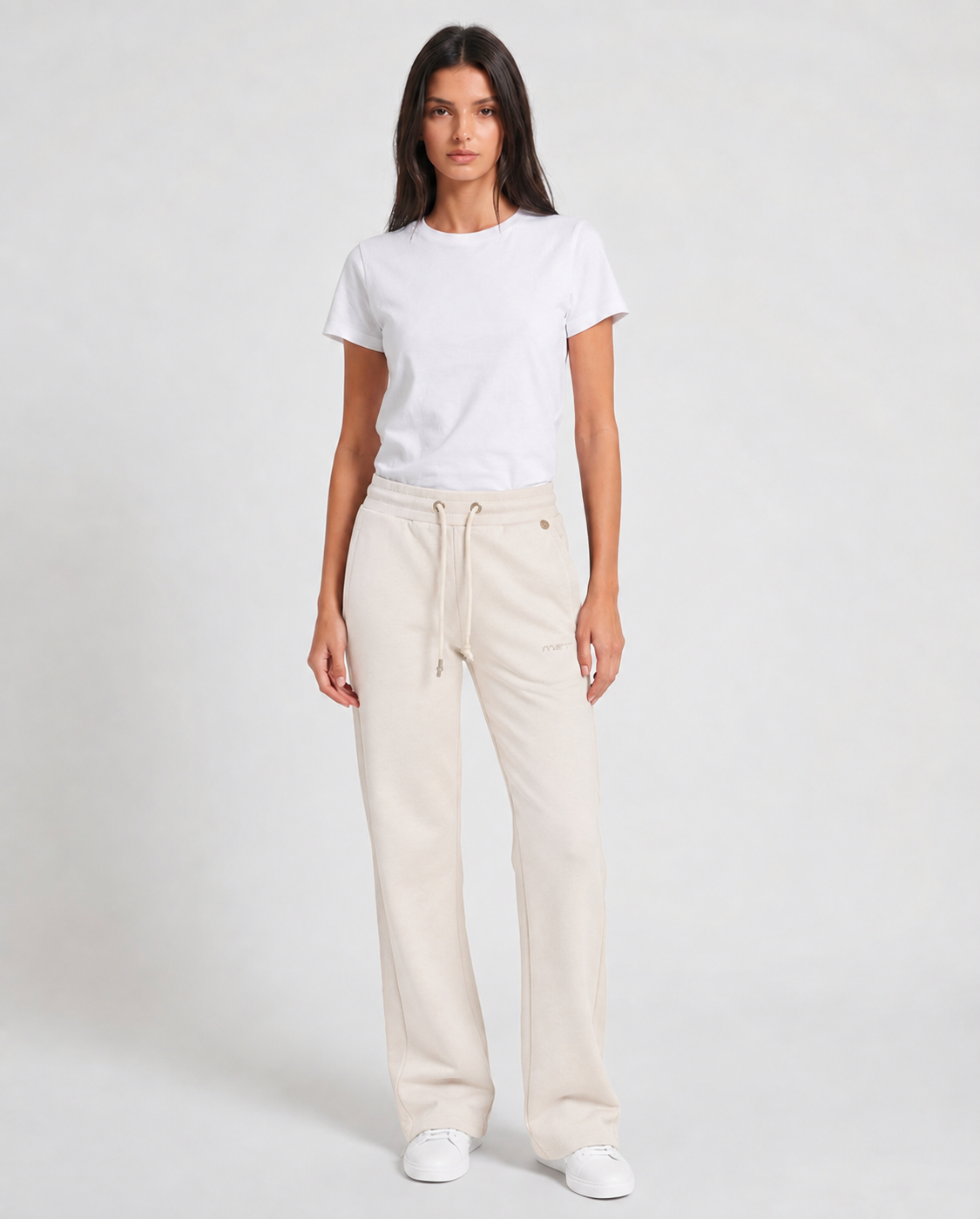 Pantaloni jogging a gamba dritta