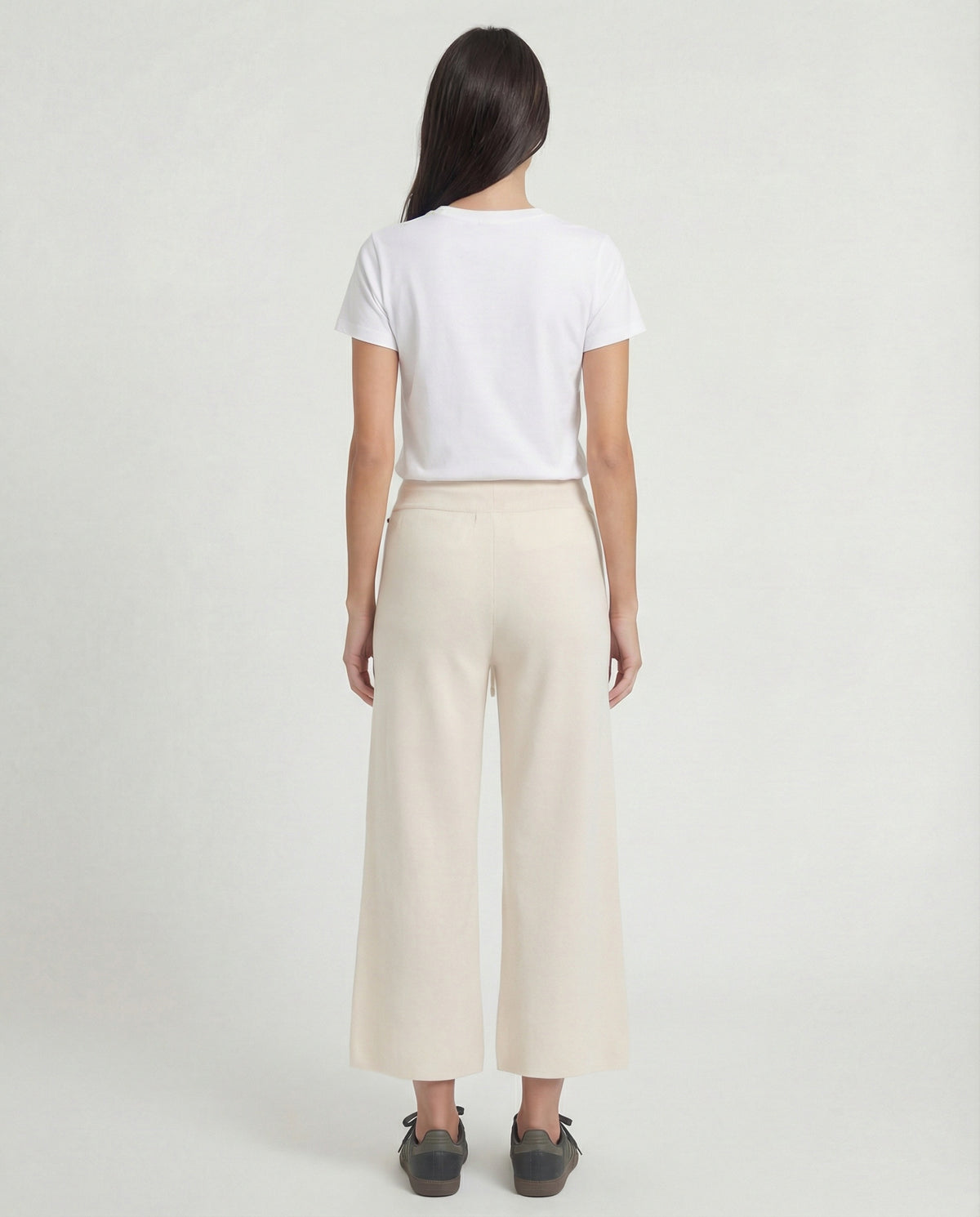 Pantalone cropped a gamba ampia