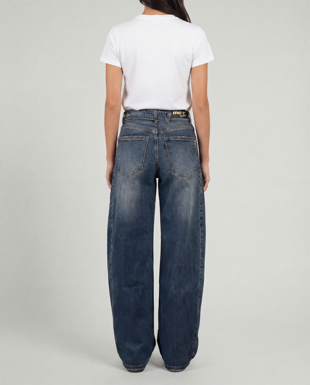 Jeans wide leg con cuciture frontali