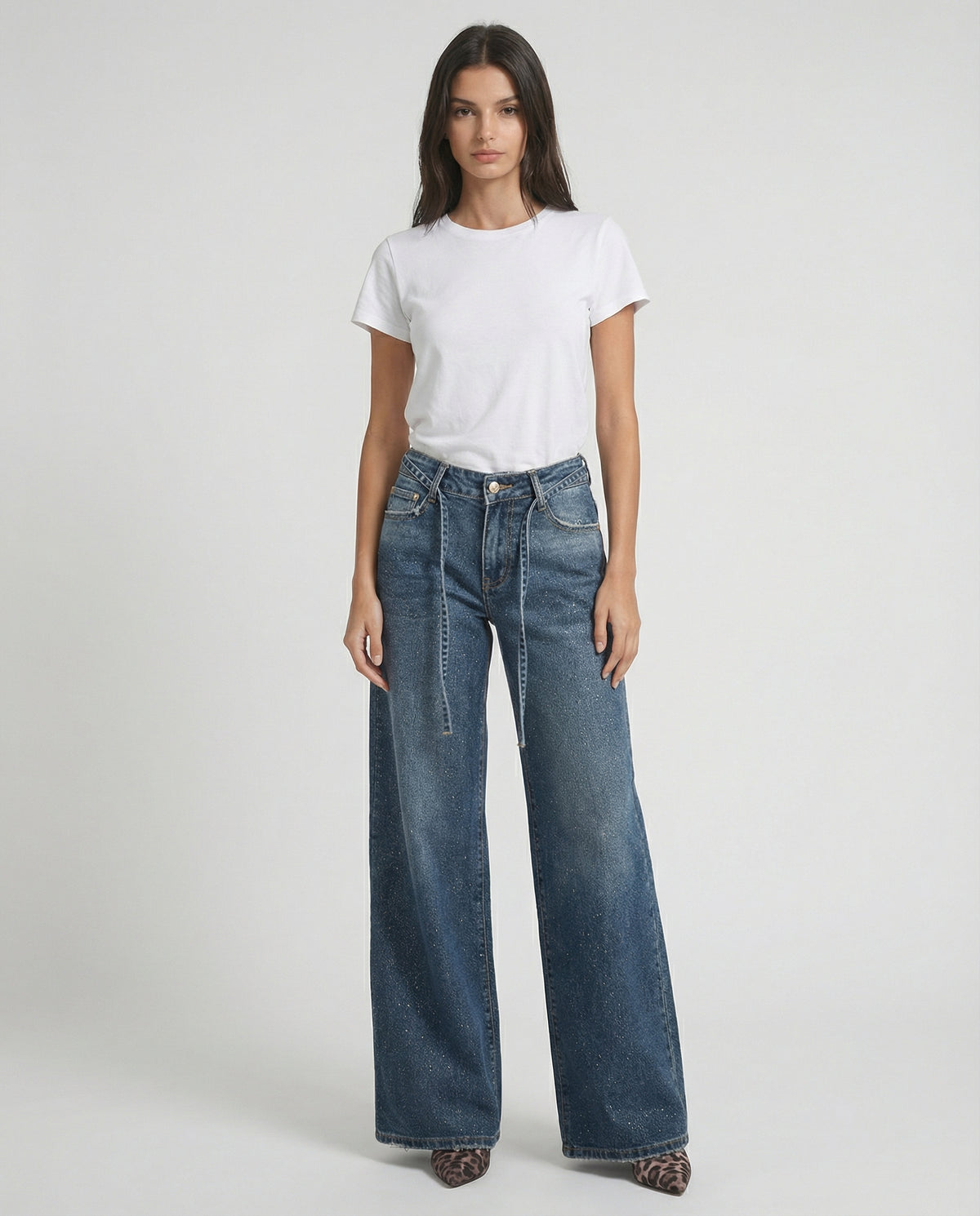 Jeans wide leg con cintura in denim e micro strass