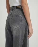 Jeans wide leg con pannelli a contrasto