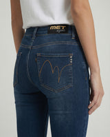 Jeans slim fit a vita media