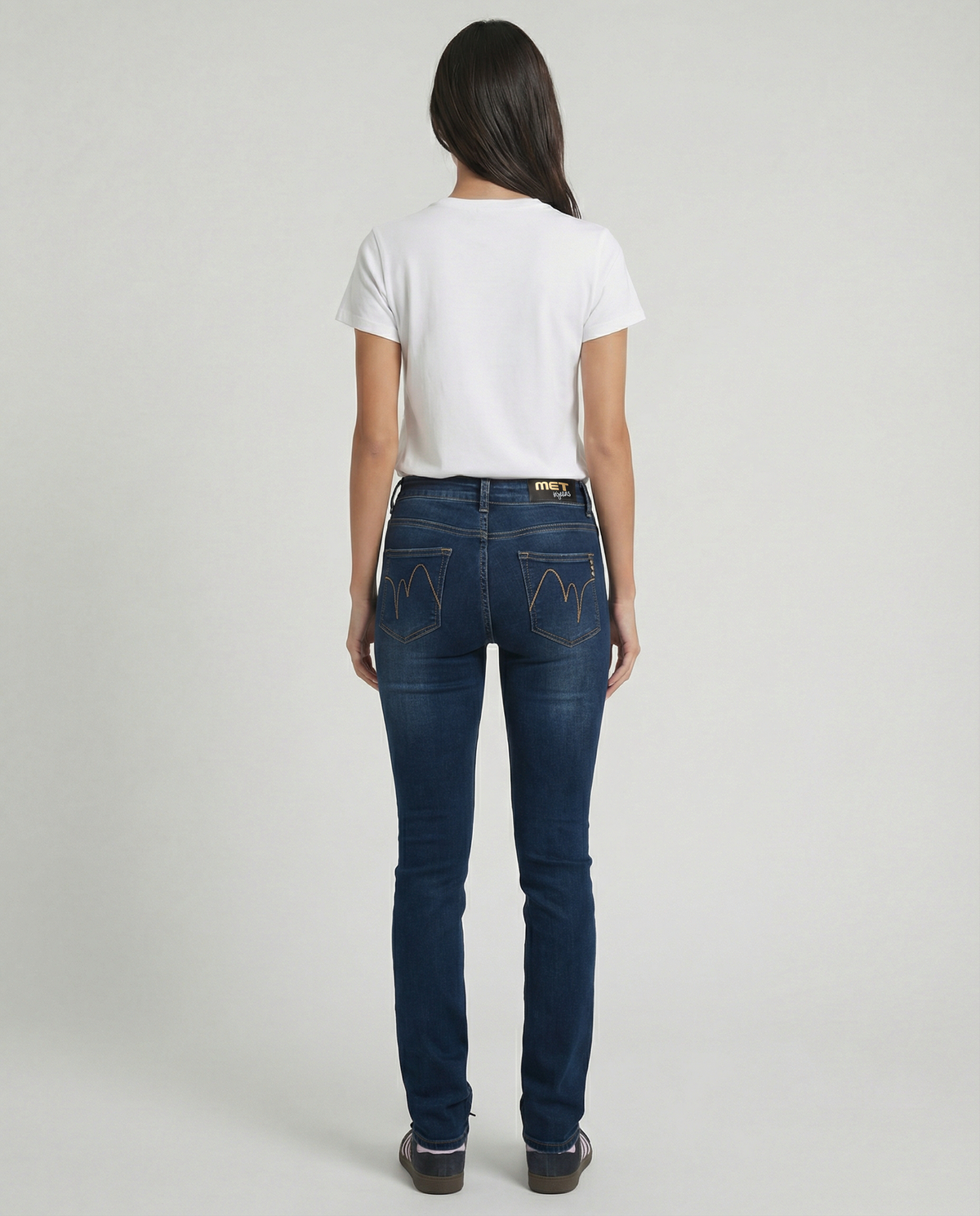 Jeans slim fit a vita media