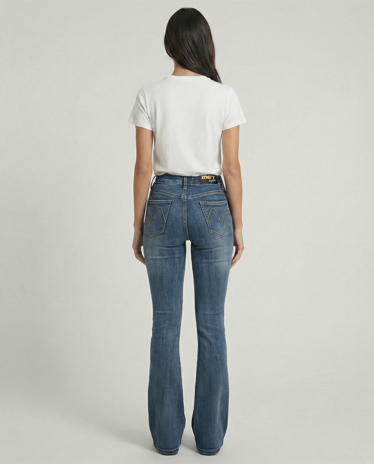 Jeans slim bootcut denim lavaggio chiaro