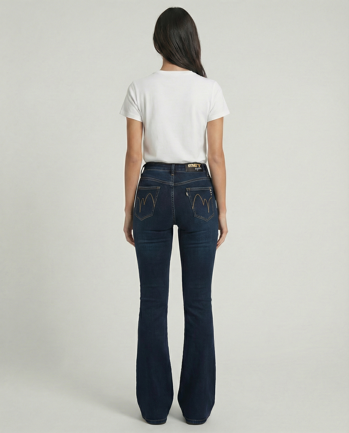 Jeans slim bootcut denim lavaggio medio