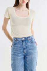 T-SHIRT SCOLLO MADONNA