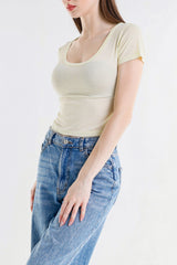 T-SHIRT SCOLLO MADONNA