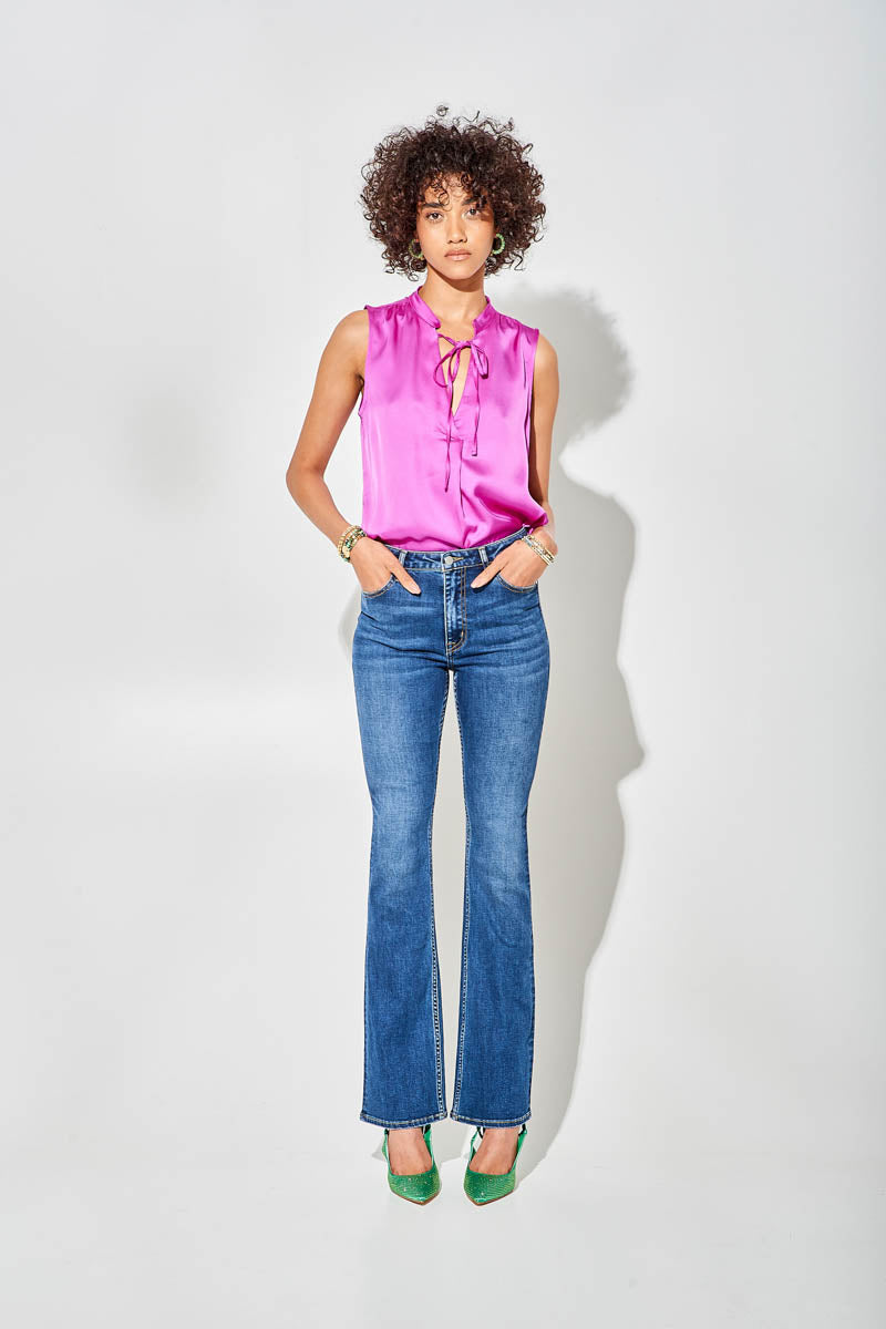 Jeans a Zampa Blu Scuro a Vita Regolare