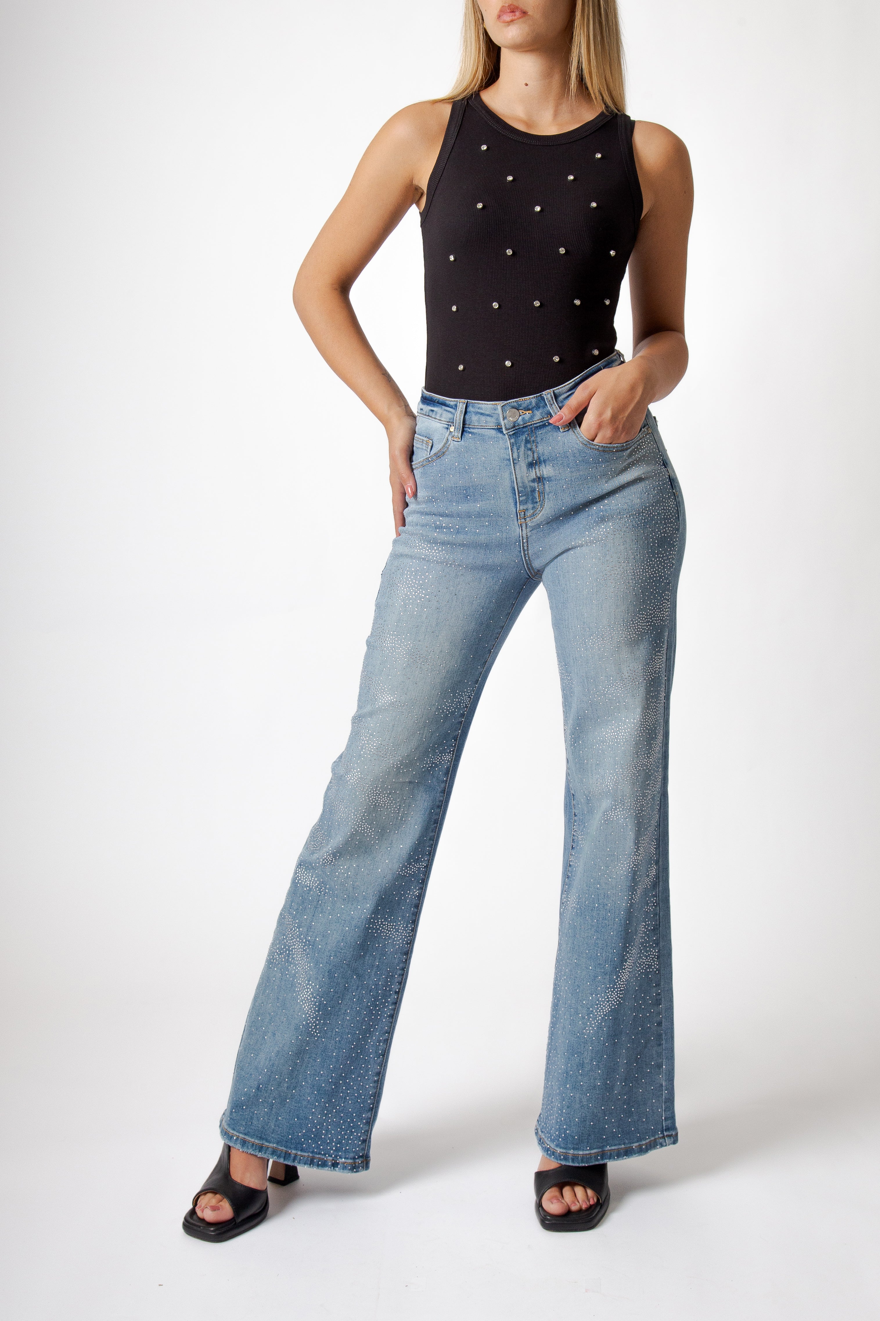 REGULAR WAIST WIDE LEG JEANS MEDIUM WASH
