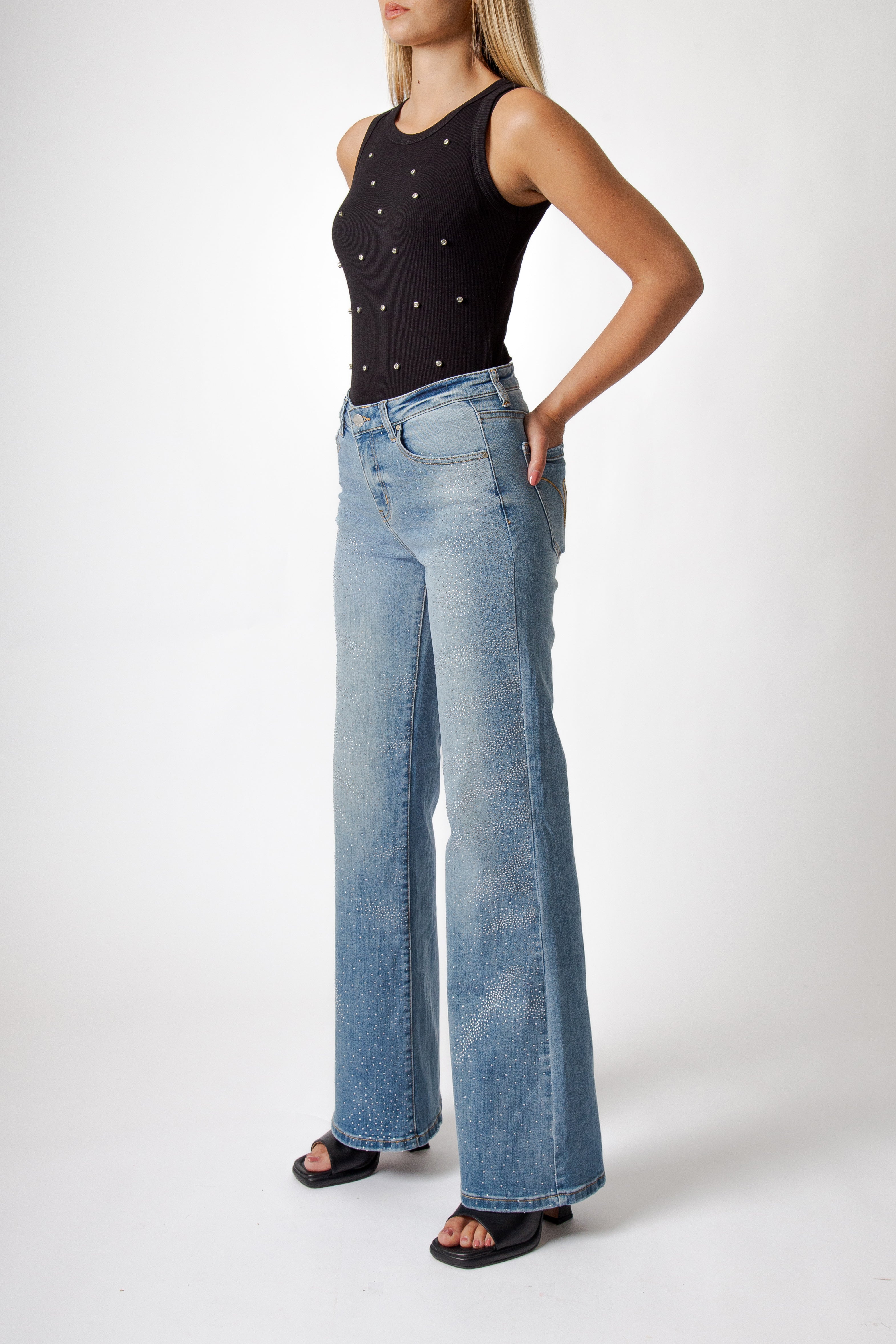 REGULAR WAIST WIDE LEG JEANS MEDIUM WASH
