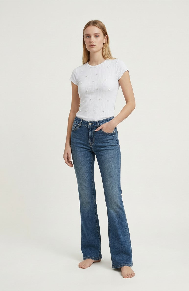 T-Shirt Donna Bianca Slim Fit con Dettagli 3D – Cotone Elasticizzato, Stile Minimal Elegante