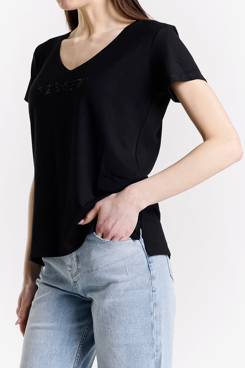 T-SHIRT SCOLLO A V LOGO STRASS