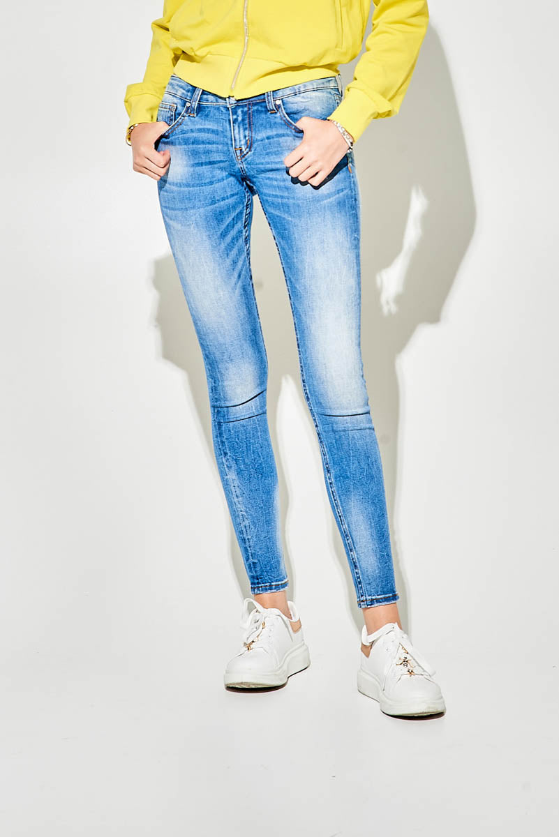 Jeans Skinny Blu a Vita Bassa con Sfumature