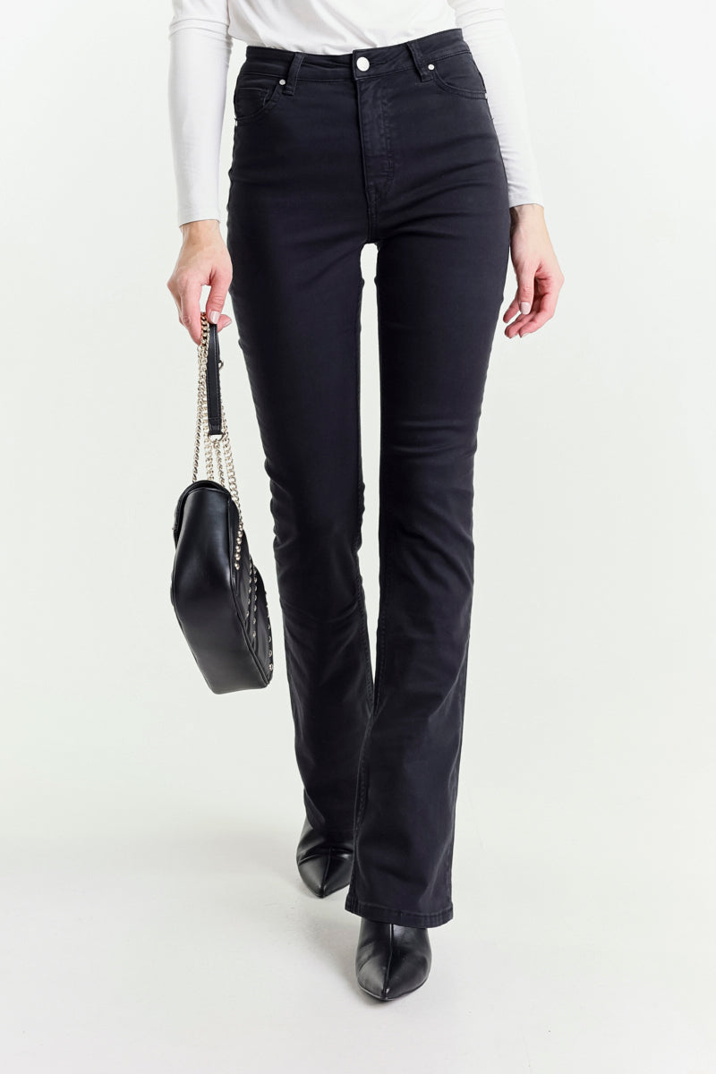 Jeans a Zampa Nero a Vita Regolare