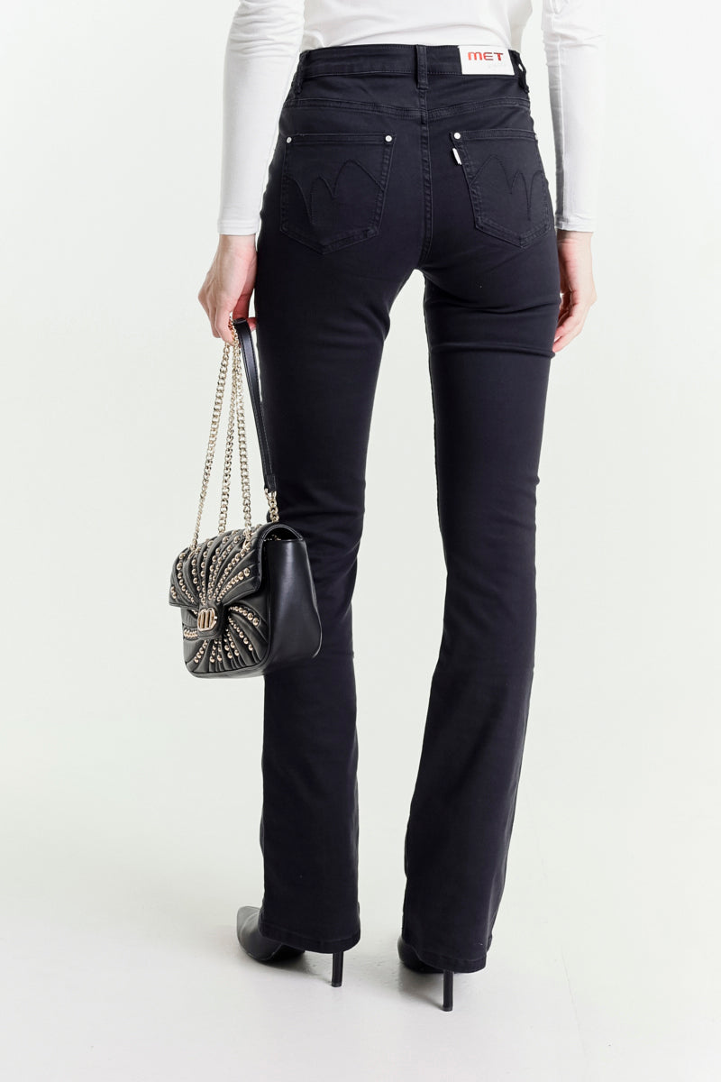 Jeans a Zampa Nero a Vita Regolare
