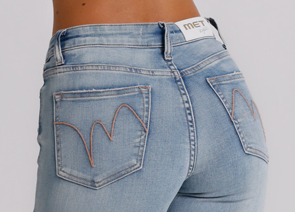 Jeans Donna Flare Fit Denim Chiaro con Inserti Luminosi – Vita Media, Gamba Svasata