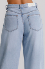 Jeans wide leg in denim chiaro
