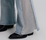 Jeans Donna Flare Fit Denim Chiaro con Inserti Luminosi – Vita Media, Gamba Svasata