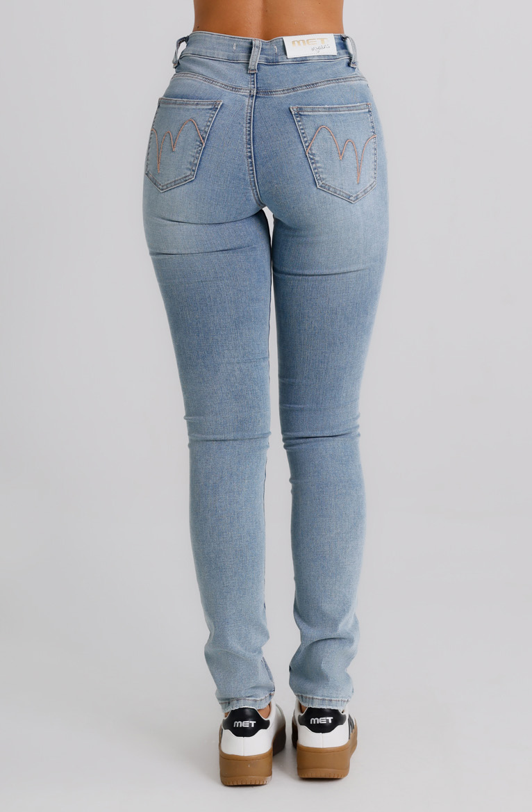 Jeans Donna Straight Fit – Denim Chiaro Lavaggio Soft