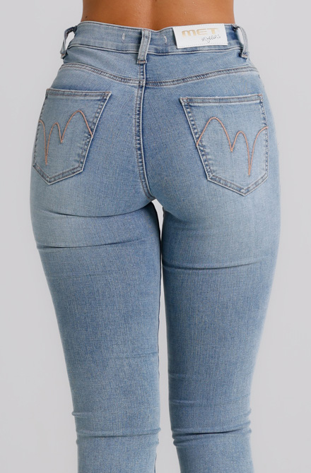 Jeans Donna Straight Fit – Denim Chiaro Lavaggio Soft