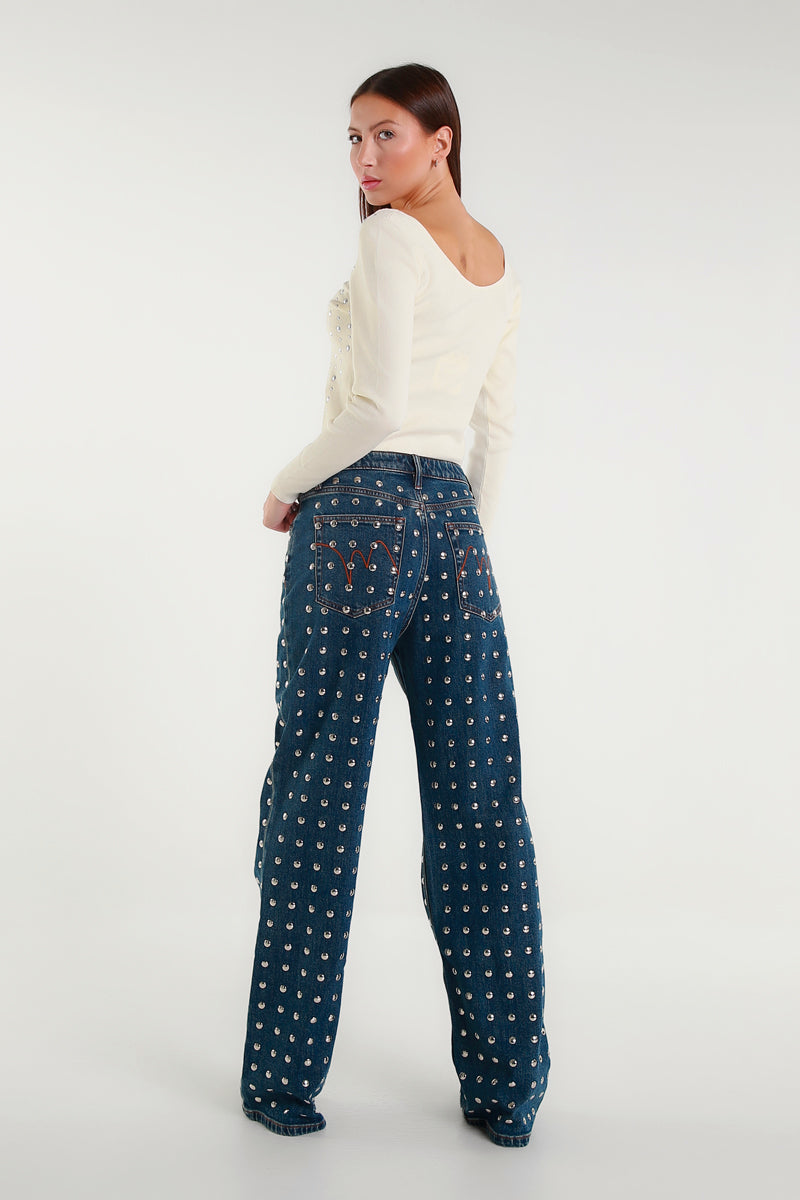 Maglia crop avorio con scollo a V e applicazioni gioiello