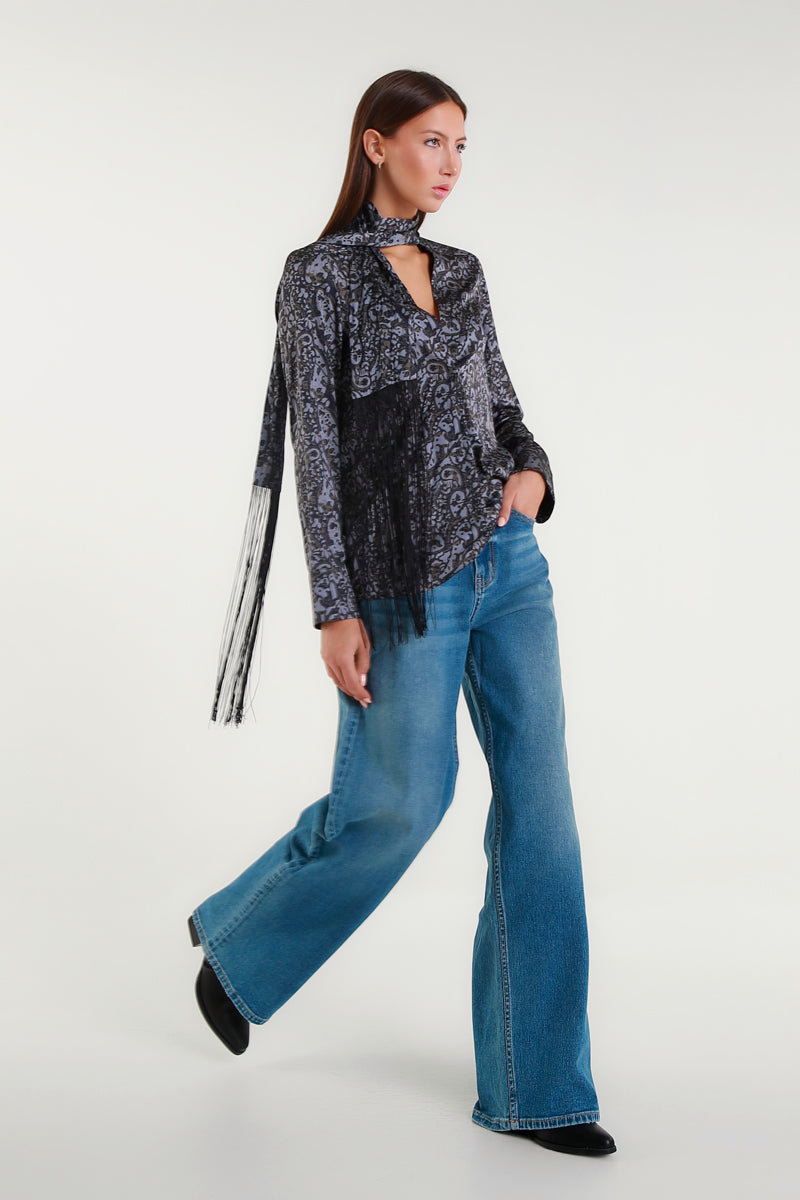Camicia fantasia paisley con frange e dettaglio sciarpa