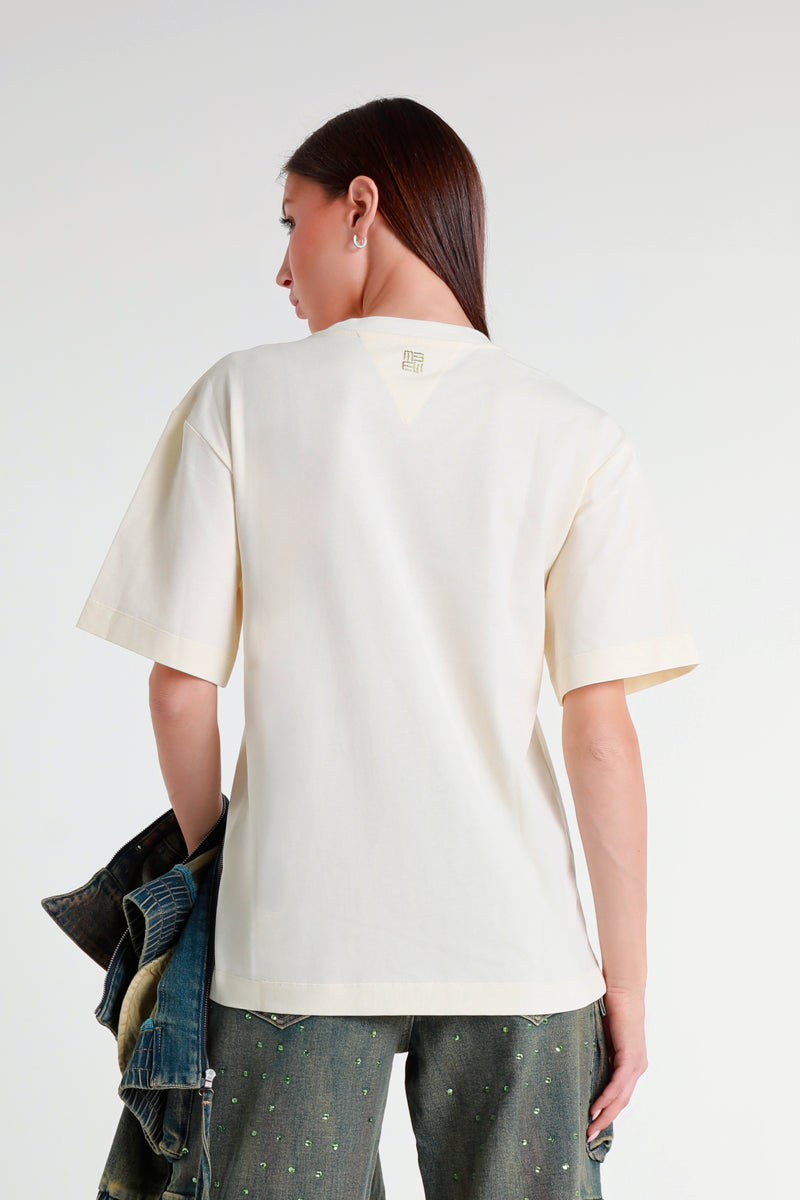 T-shirt avorio con taschino ricamato