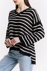 MAGLIA OVERSIZE A RIGHE CON SCOLLO A V